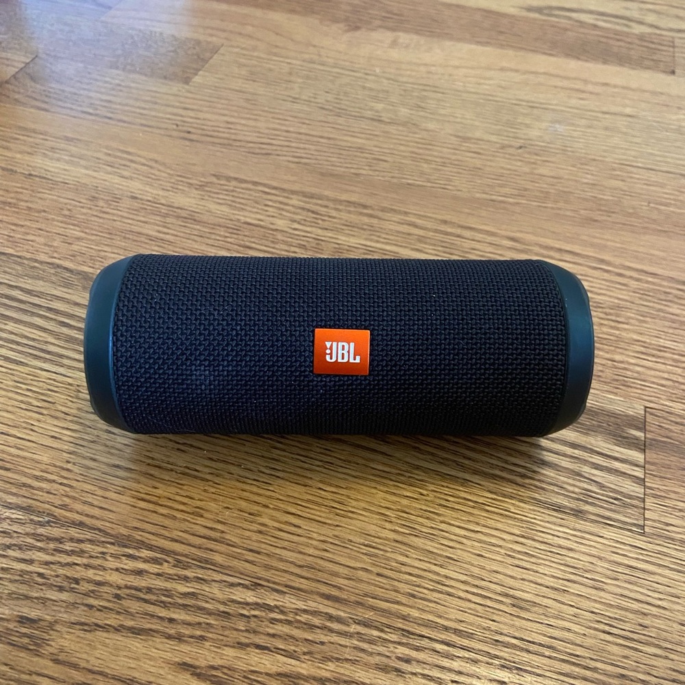 JBL Flip 3 Speaker